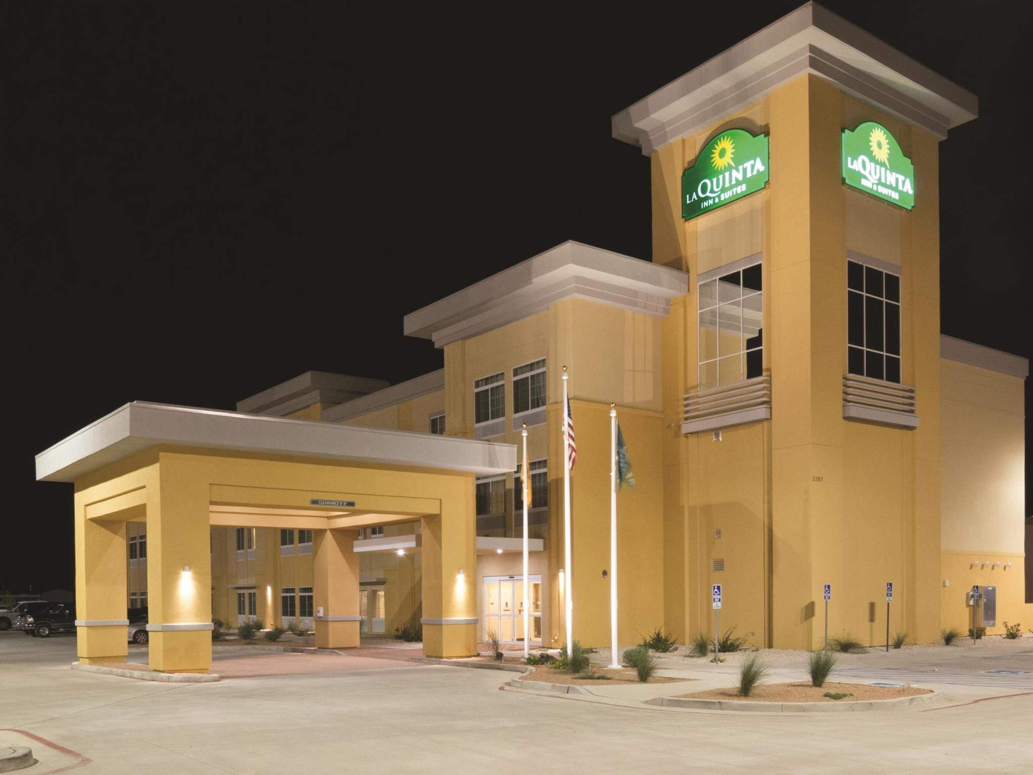 La Quinta By Wyndham Artesia Hotel Exterior foto
